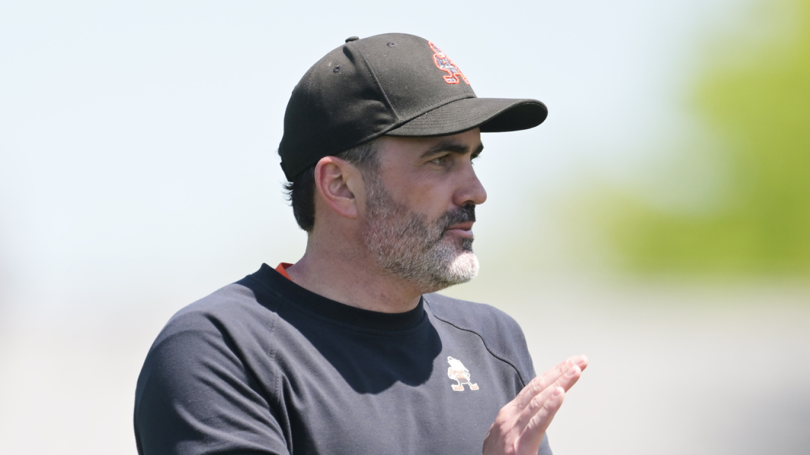 https://www.yardbarker.com/media/7/9/799d4717c57e08a46a9d4a0f562d68da9a5763be/thumb_16x9/browns-officially-decision-on-starting-quarterback.jpg?v=1