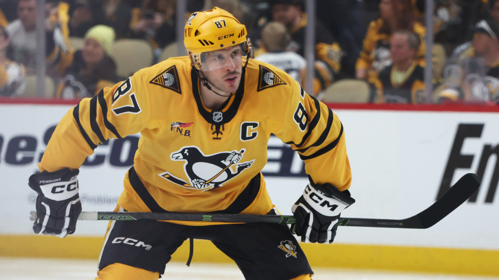 https://www.yardbarker.com/media/7/9/79d6f9fd2421632e7f34ac0b16593fdff1548289/thumb_16x9/penguins-captain-sidney-crosby-breaks-steve.jpg?v=1