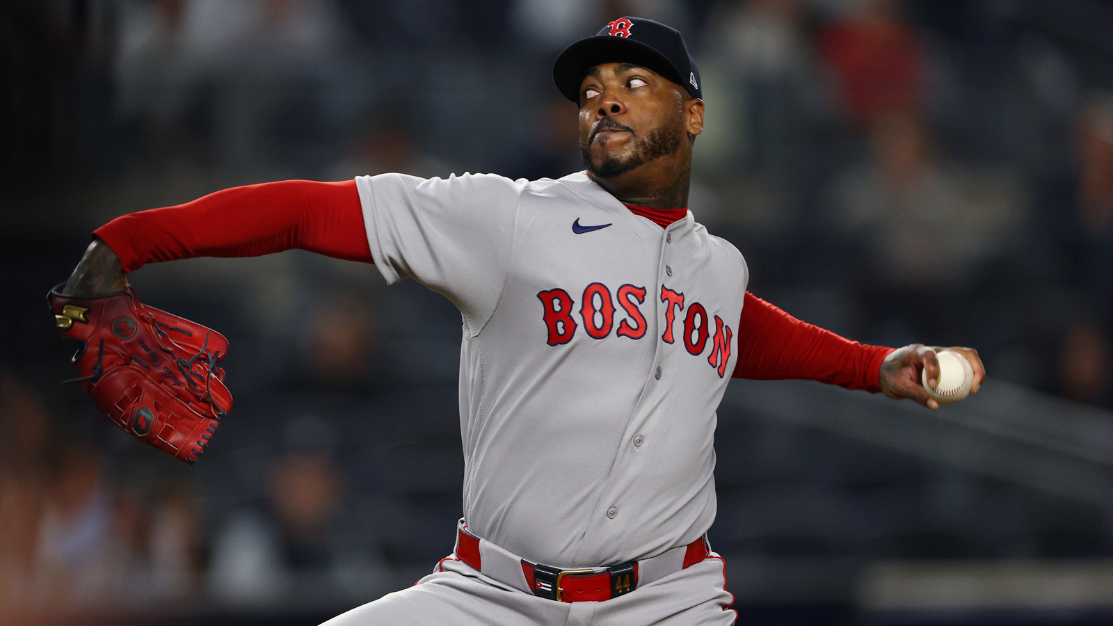 Aroldis Chapman Passes Physical, 2027 Option Vests