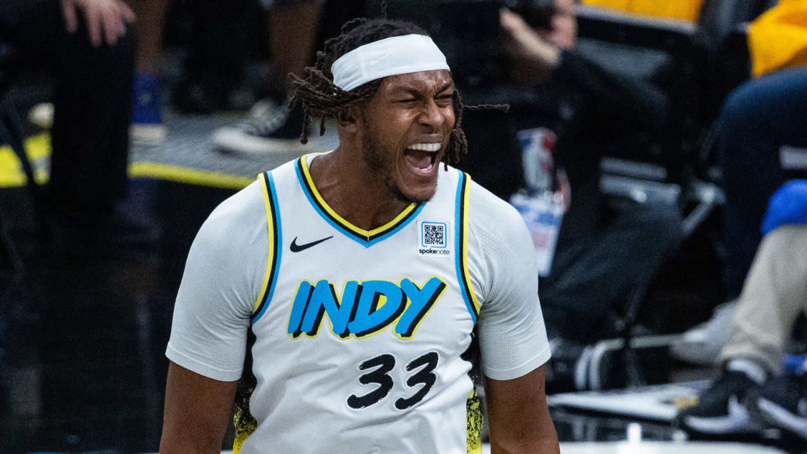 https://www.yardbarker.com/media/7/a/7a56652879207a0dcbba94c5ff563432c78f4bca/thumb_16x9/five-players-earned-raise-during-nba-playoffs.jpg?v=1