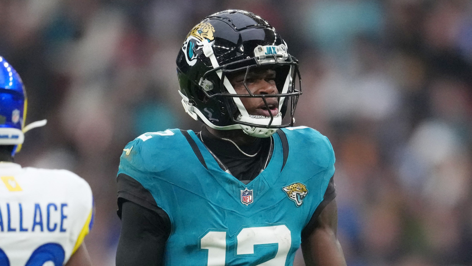 https://www.yardbarker.com/media/7/a/7a666d0f45ec8fda148487e5085dce8c4ea47db6/thumb_16x9/jaguars-gm-clarifies-travis-hunters-role-amid.jpg?v=1