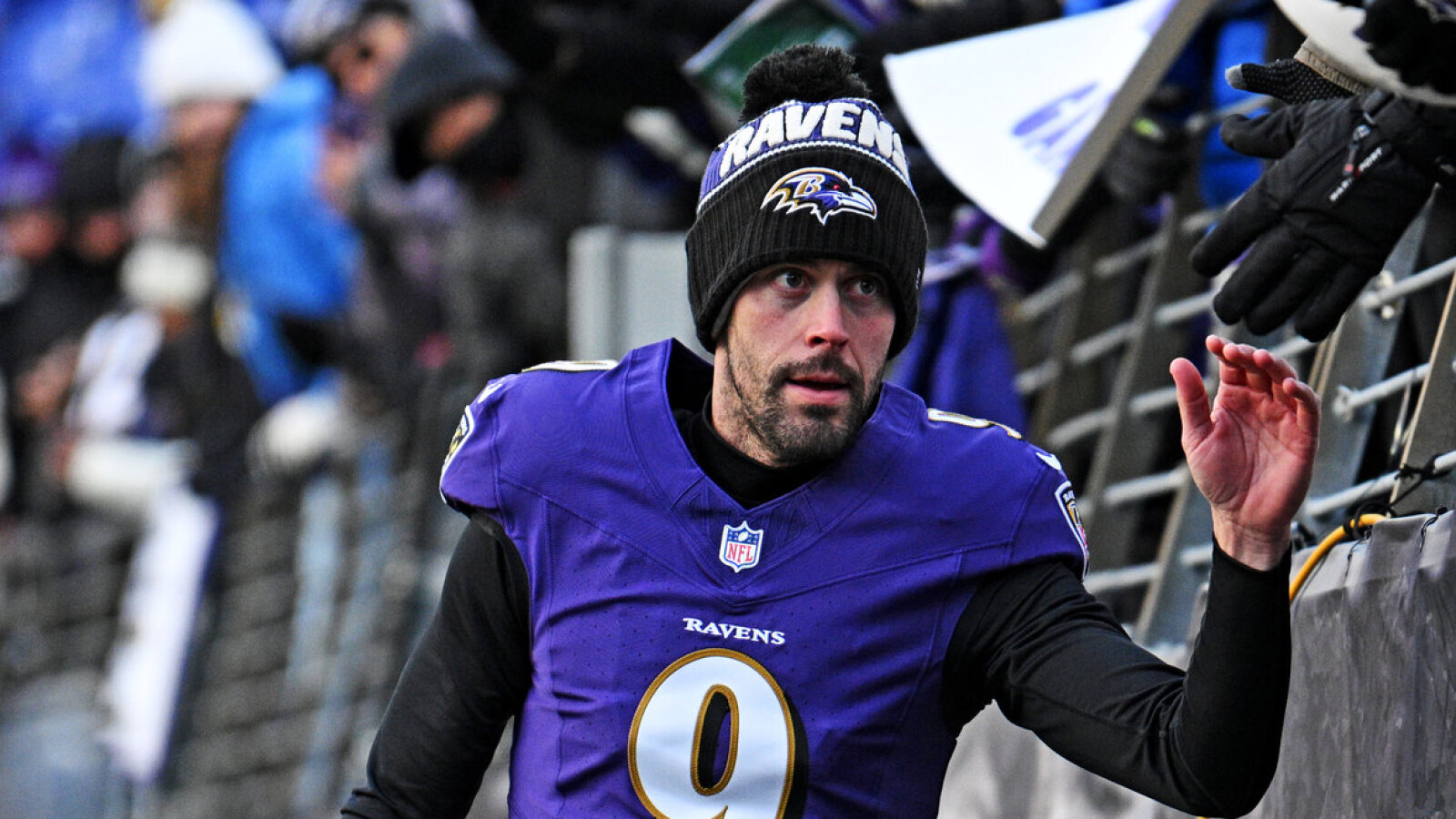 https://www.yardbarker.com/media/7/a/7a8503ec7eba8e1e174feef31bde83e4382b80fa/thumb_16x9/ravens-release-k-justin-tucker-football-decision.jpg?v=1
