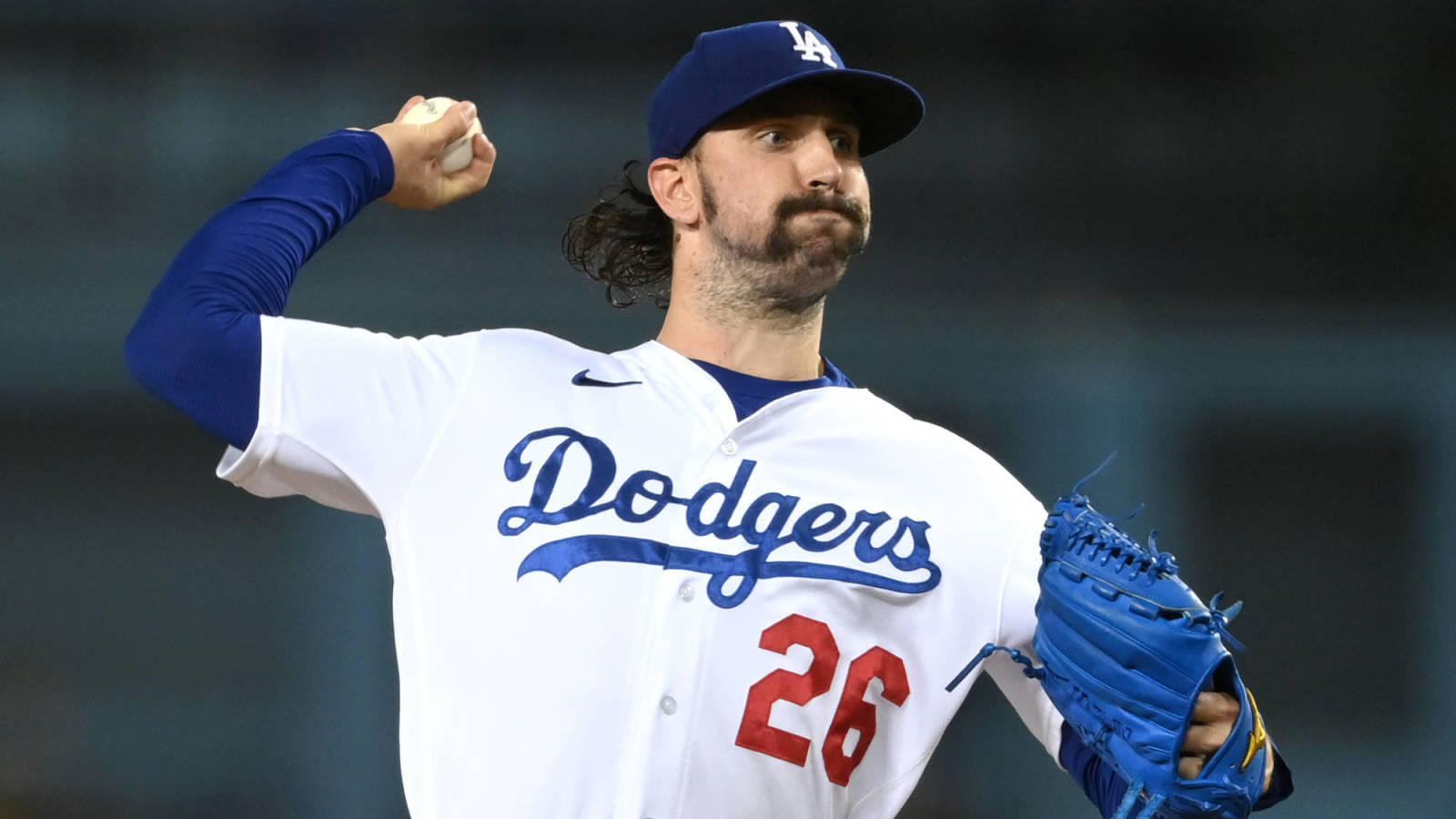 Tony Gonsolin wears incredible cat-themed cleats during start