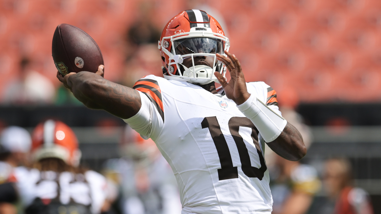 Dolphins sign ex-Pro Bowl QB