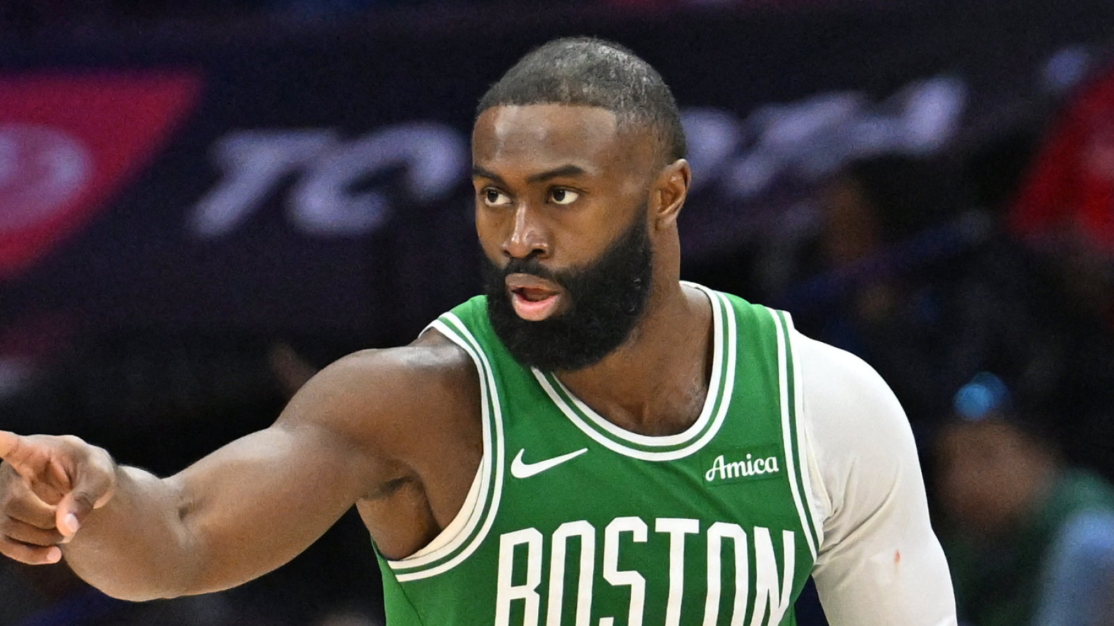 https://www.yardbarker.com/media/7/b/7b3d95dec0ad784fb42d8f5e3f83863393418520/thumb_16x9/five-nba-observations-following-first-wave-free.jpg?v=1