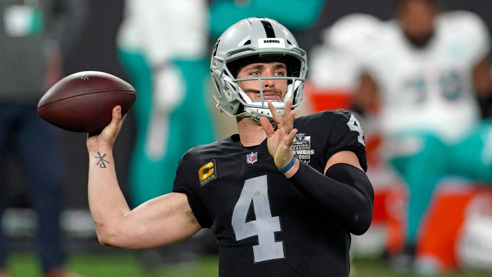 Carr has a specific plan to recruit Adams from the Packers to the Raiders