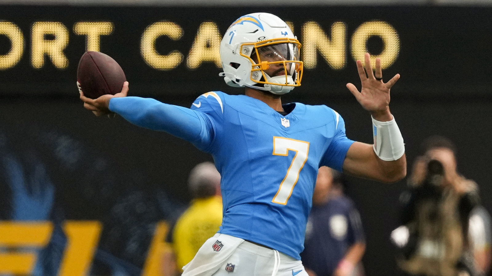 Los Angeles Chargers QB DJ Uiagalelei throws first preseason touchdown ...