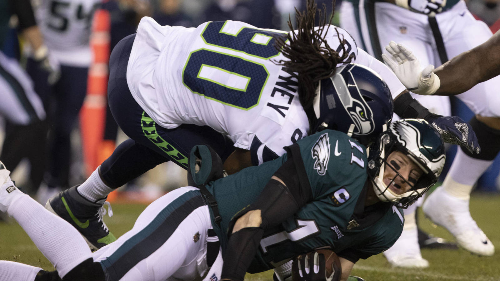 Top NFL edgerushers still available Yardbarker