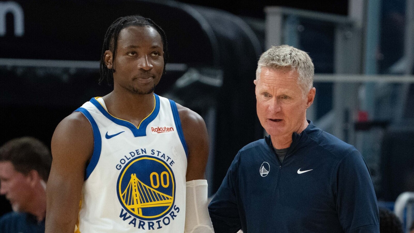 https://www.yardbarker.com/media/7/b/7bb8043091e57aad5a70fcd7d1c519f1faa18b35/thumb_16x9/two-key-warriors-figures-face-lame-duck-seasons.jpg?v=1