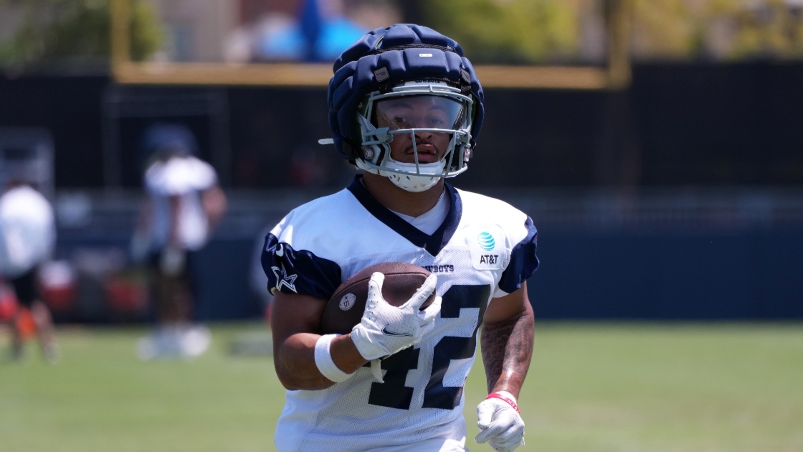 Deuce Vaughn scores first NFL touchdown, Dak Prescott gives fiery