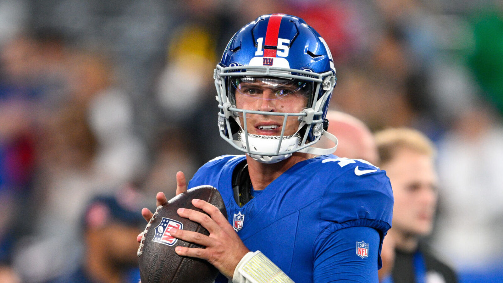 https://www.yardbarker.com/media/7/c/7c54e5ed9c044974beaef2295c52406413005a53/thumb_16x9/five-memorable-moments-tommy-devitos-tenure-giants.jpg?v=1