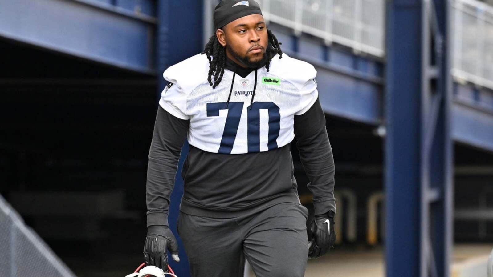 Dolphins Trade for Patriots' Caedan Wallace