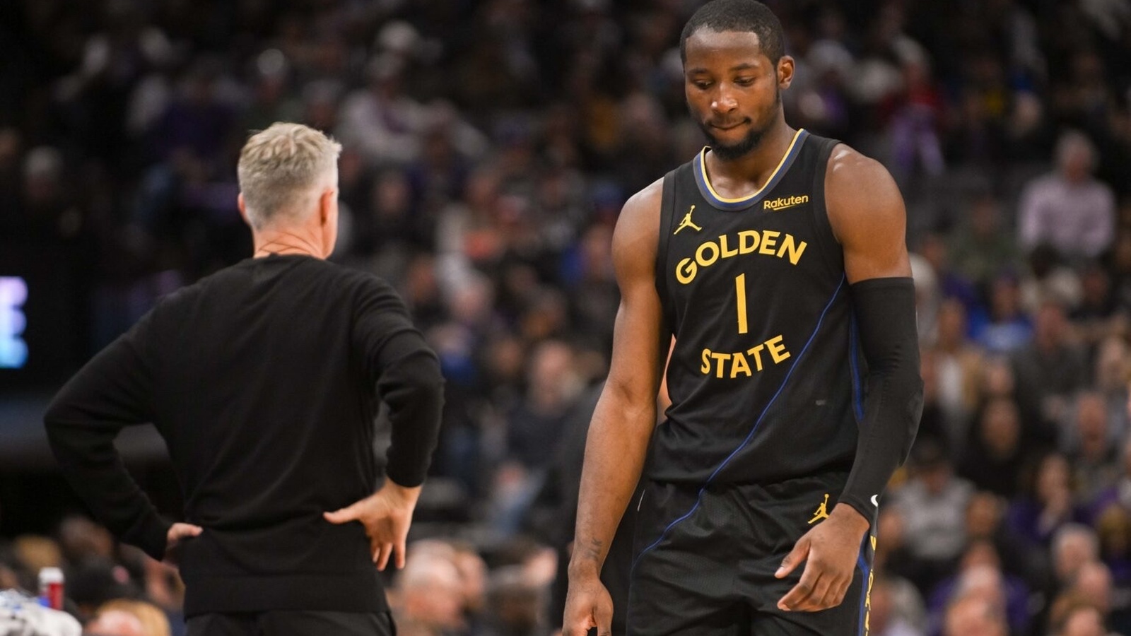 Jonathan Kuminga Leaves Game After Tweaking Ankle, Heads To Locker Room ...