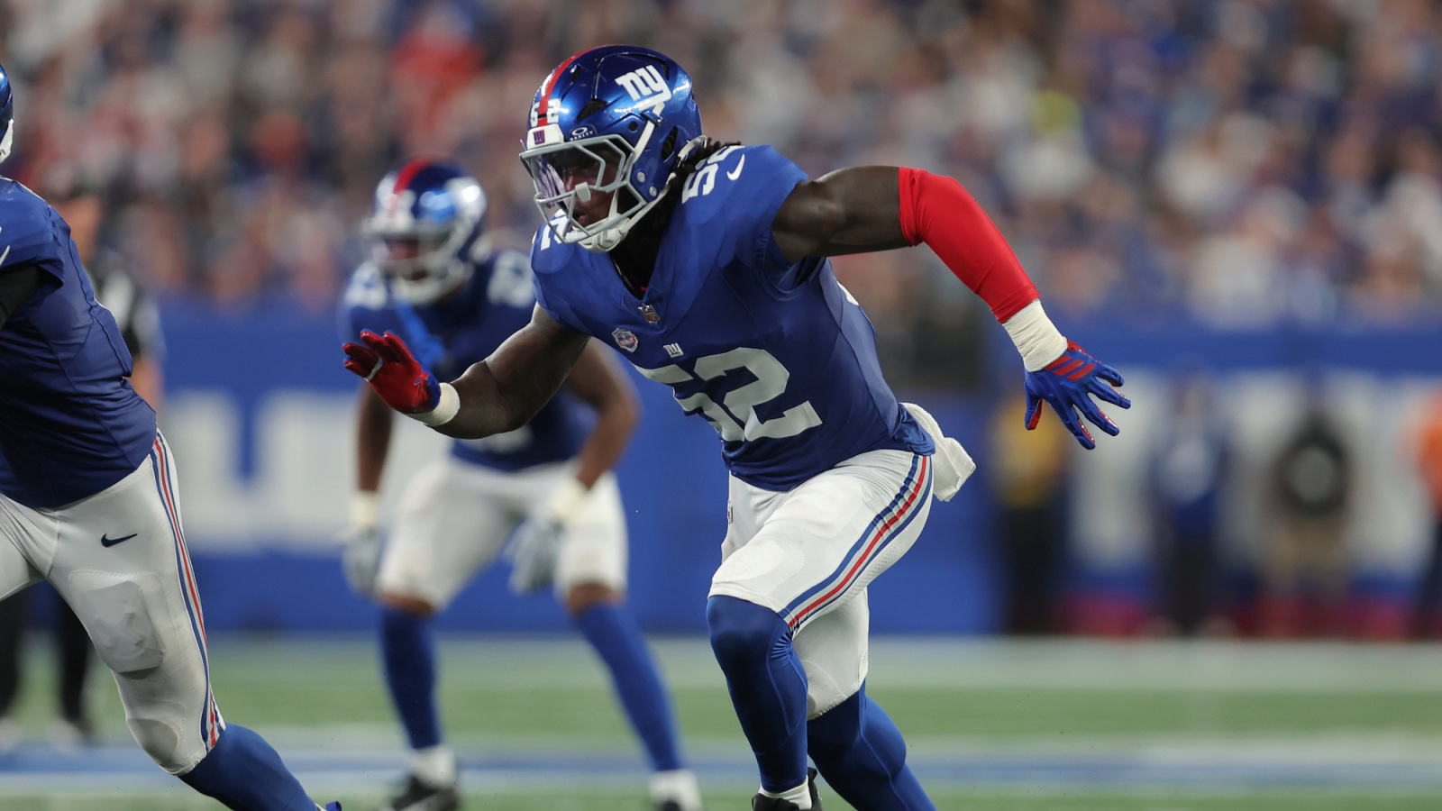 Giants Impressed With Francis Mauigoa, Arvell Reese in NFL Debuts ...
