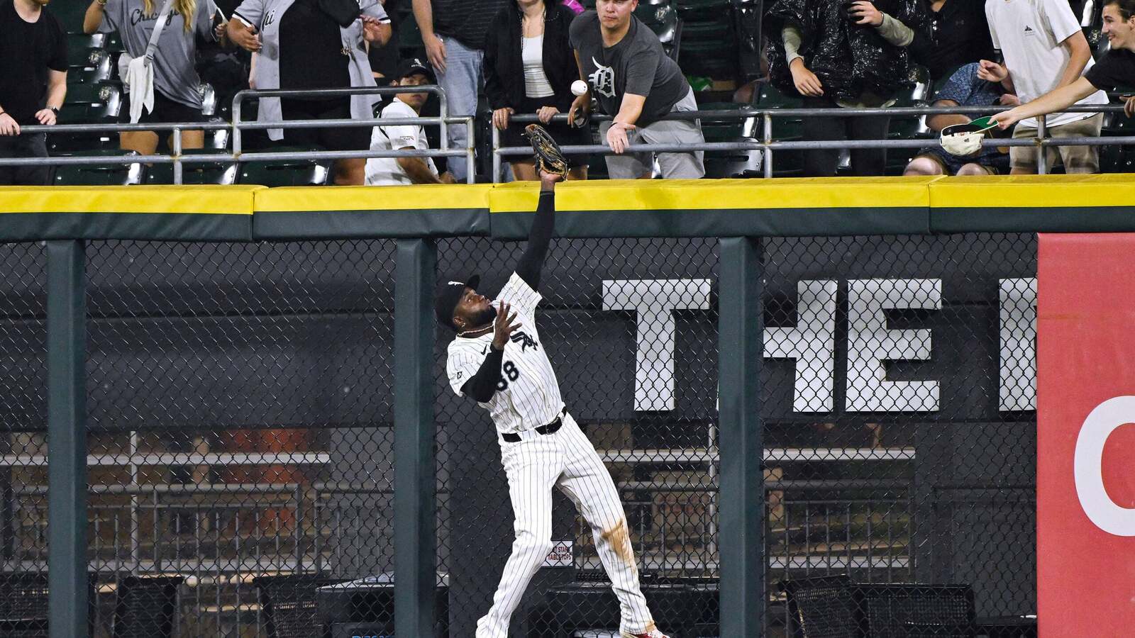 Mets News & Buzz: Luis Robert Jr. gives Mets elite up-the-middle ...