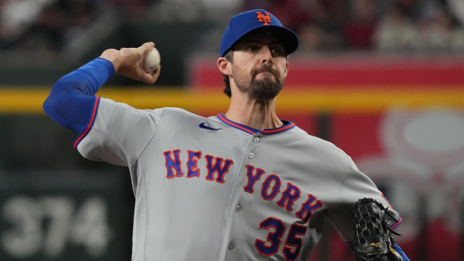https://www.yardbarker.com/media/7/c/7cecb860628383a25a791ecb79a0f883917ada9a/thumb_16x9/clay-holmes-appears-rusty-cubs-debut-against.jpg?v=1
