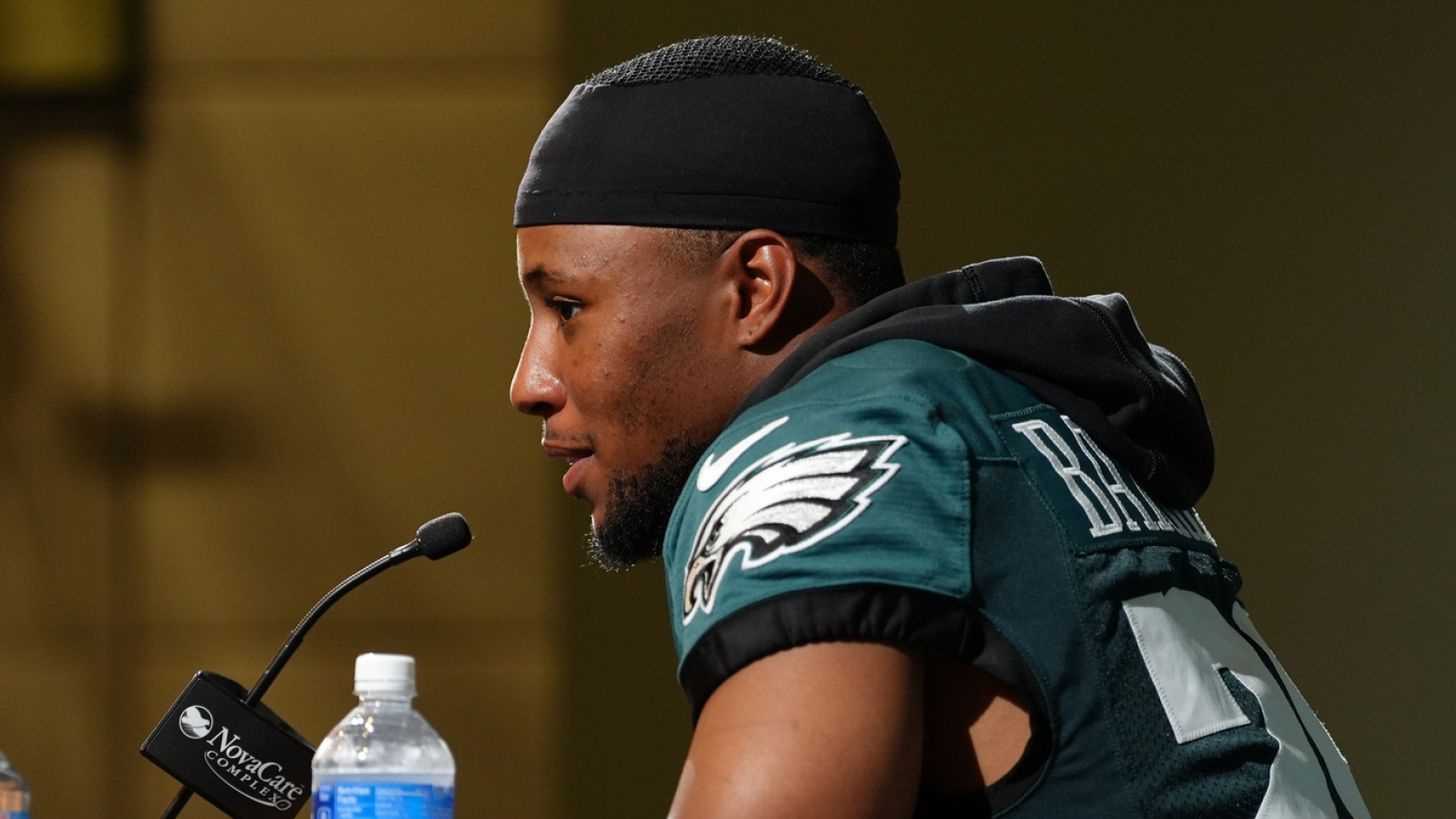 https://www.yardbarker.com/media/7/c/7cee453f108278ff7033660070fbc0c3c6547b6c/thumb_16x9/barkley-expands-on-surprising-retirement-comments.jpg?v=2