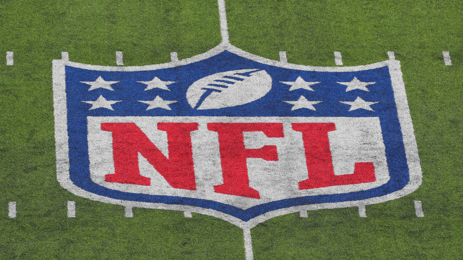 The NFL wants to identify unvaccinated players during games and practices