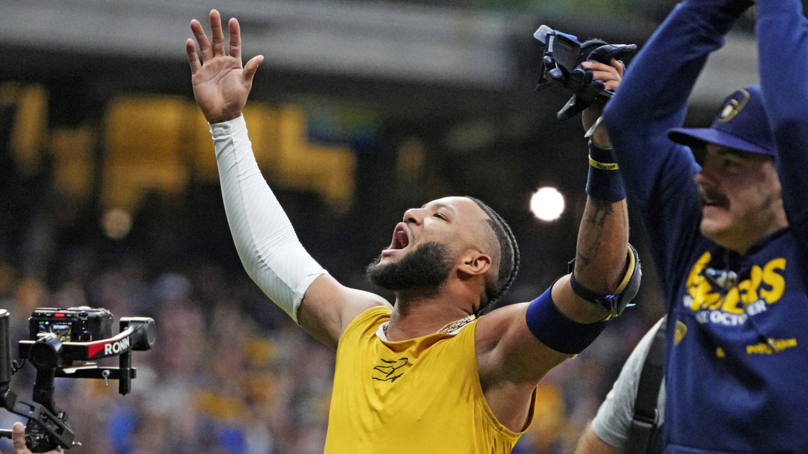 https://www.yardbarker.com/media/7/d/7d82dec4c5c666b5e5acc51f599dda01555a9c33/thumb_16x9/brewers-need-jackson-chourio-game-3-nlds-sweep.jpg?v=1