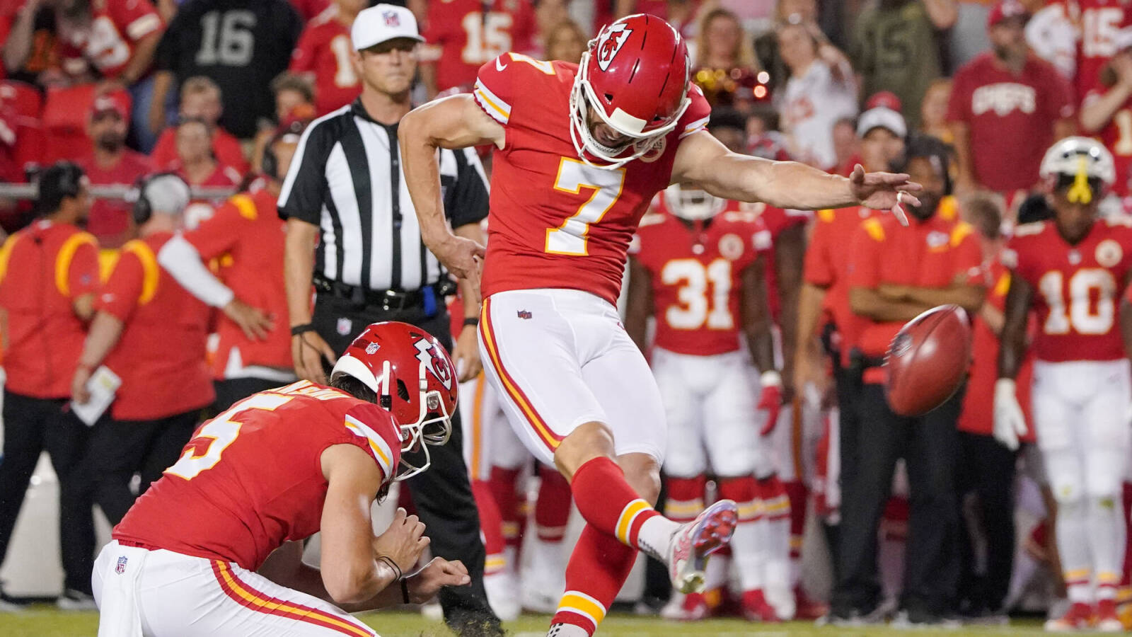Watch: Chiefs K Harrison Butker boots franchise-record 62-yard FG against Bills - Vimarsana News