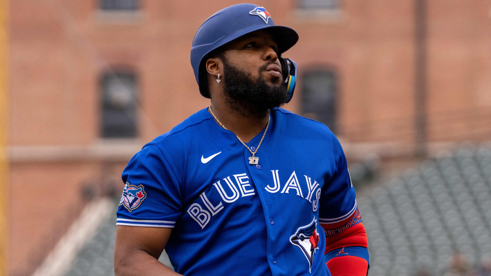 https://www.yardbarker.com/media/7/d/7dc1733e46392a45706339df3225b27c0dc14316/thumb_16x9/three-questions-toronto-blue-jays-offseason.jpg?v=1