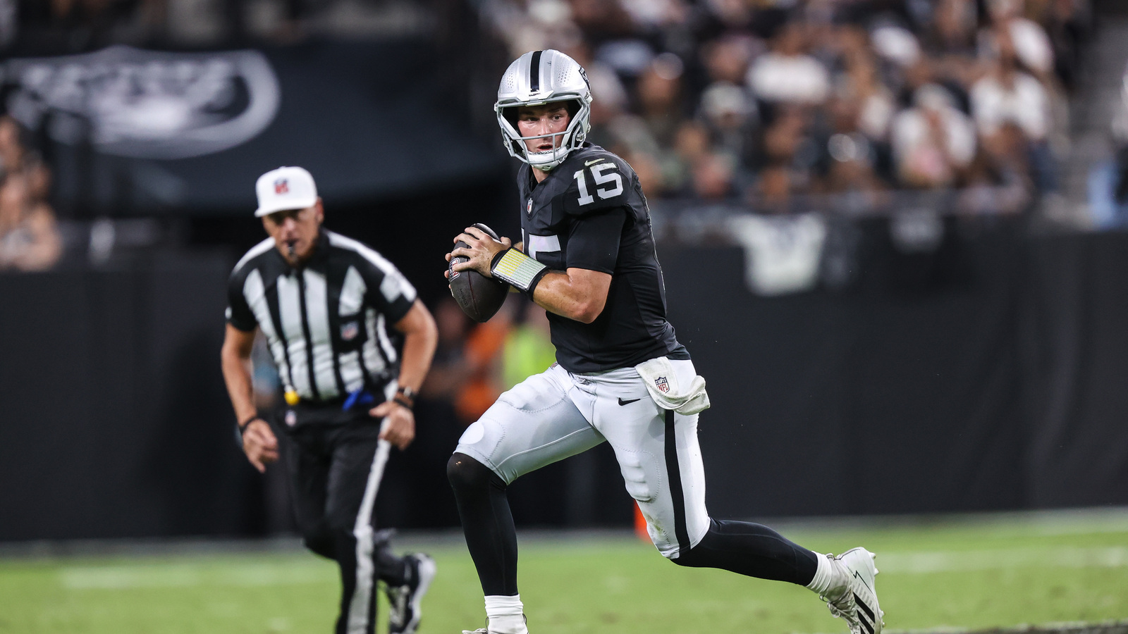 Raiders Maintain Competitive Quarterback Trio with Mendoza's Development