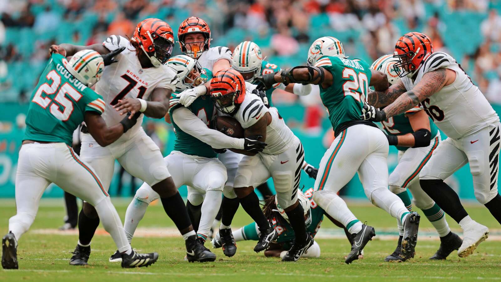 Cincinnati Bengals Aim to Break Losing Streak Against Miami Dolphins