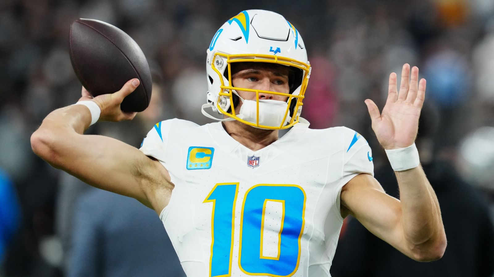 https://www.yardbarker.com/media/7/d/7df46f3952dc96dd2ab89609e744ce83f6894442/thumb_16x9/herberts-game-changing-play-should-fuel-early-mvp.jpg?v=1