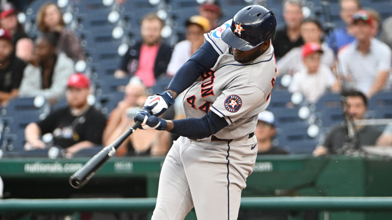 https://www.yardbarker.com/media/7/e/7e2d17ac844abebb6621b6856f5b70d5334442aa/thumb_16x9/yordan-alvarez-continues-nightmare-matchup-rangers.jpg?v=1