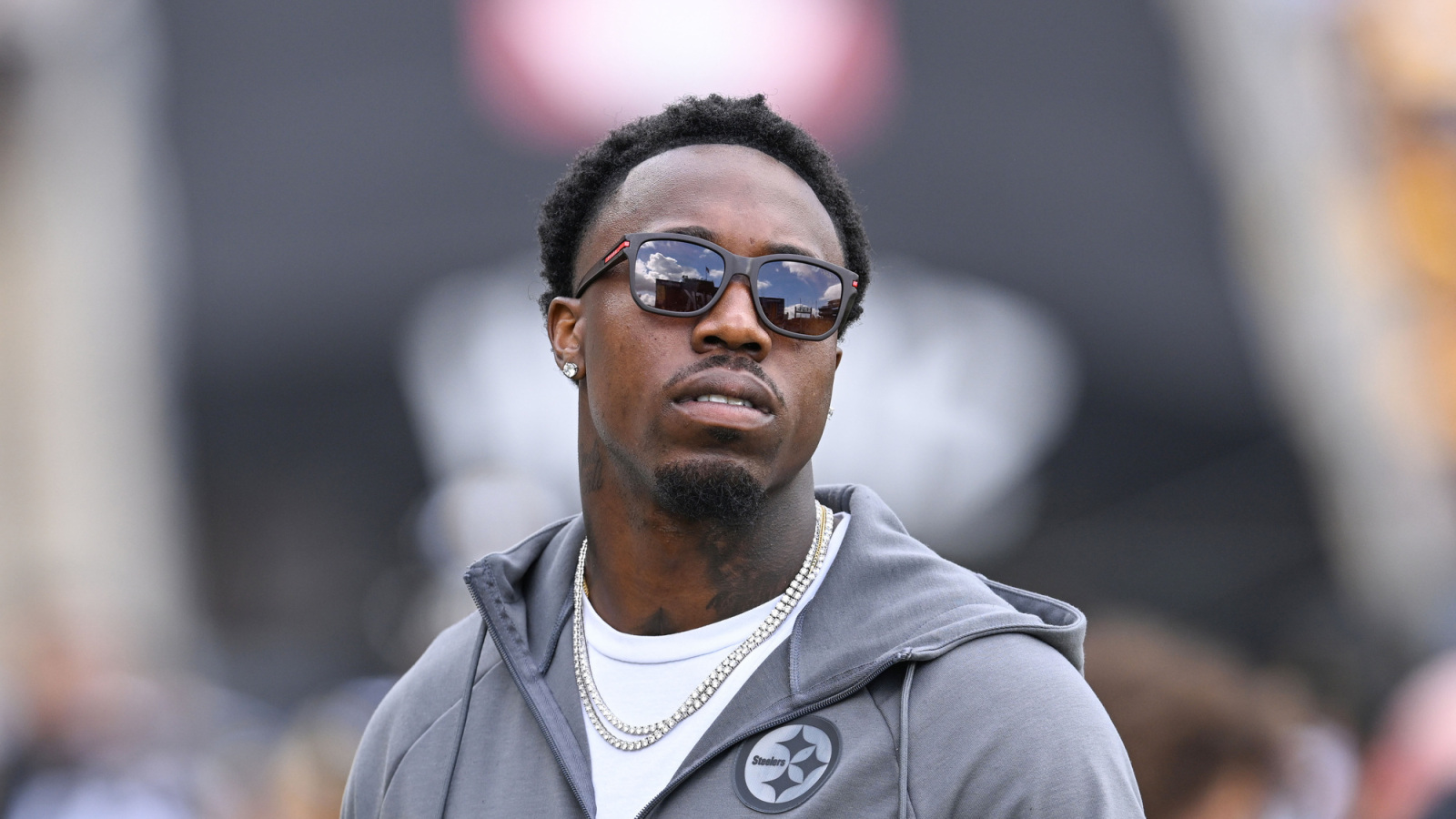 https://www.yardbarker.com/media/7/e/7e3f4ef34cb6ac91843311af6f5cc439213c075d/thumb_16x9/steelers-joey-porter-jr-saga-takes-new-injury.jpg?v=1