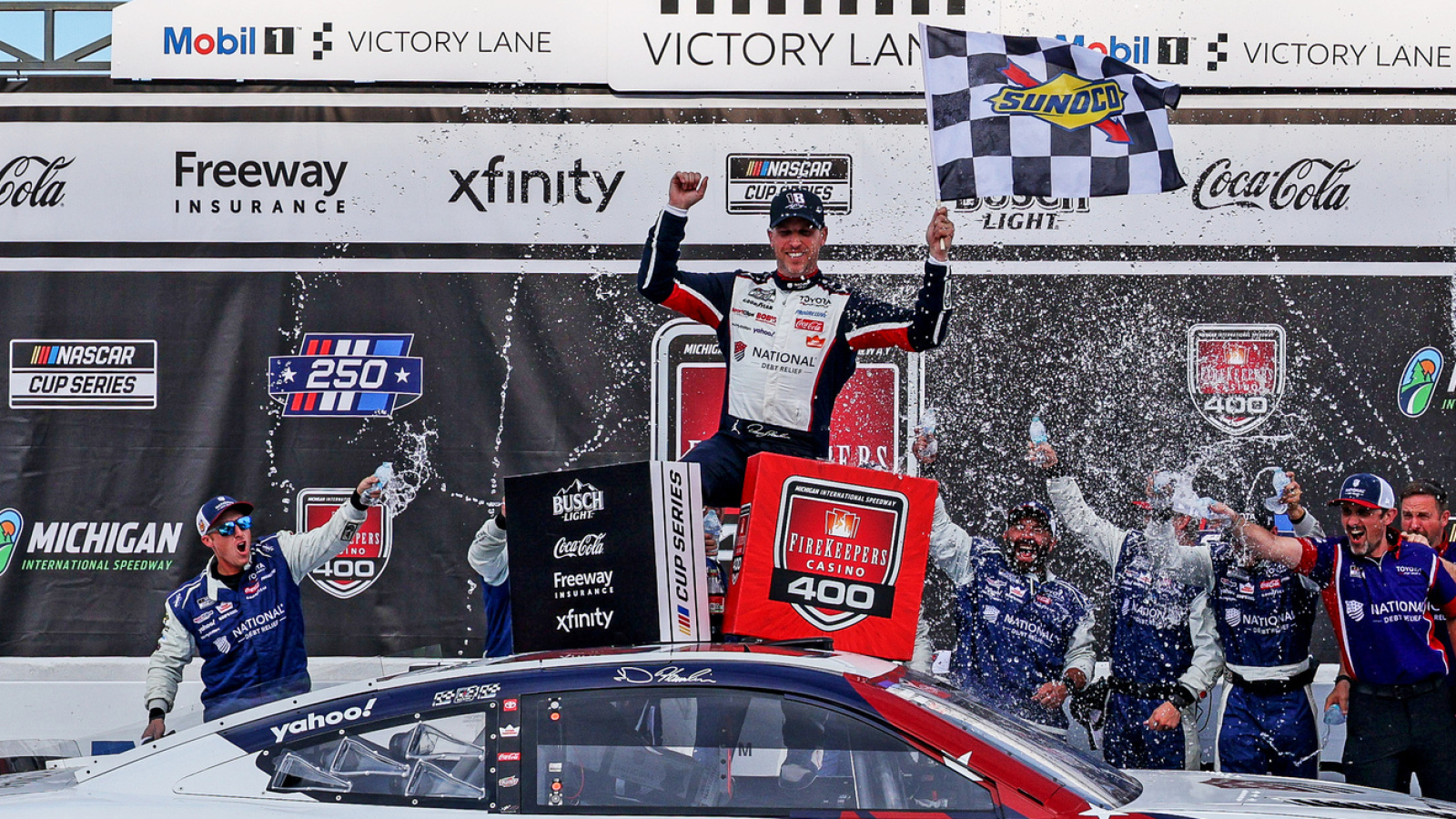 https://www.yardbarker.com/media/7/e/7e425decc84325e727e38ab523a876bb601c66f6/thumb_16x9/denny-hamlin-on-exclusive-list-amid-unprecedented.jpg?v=1