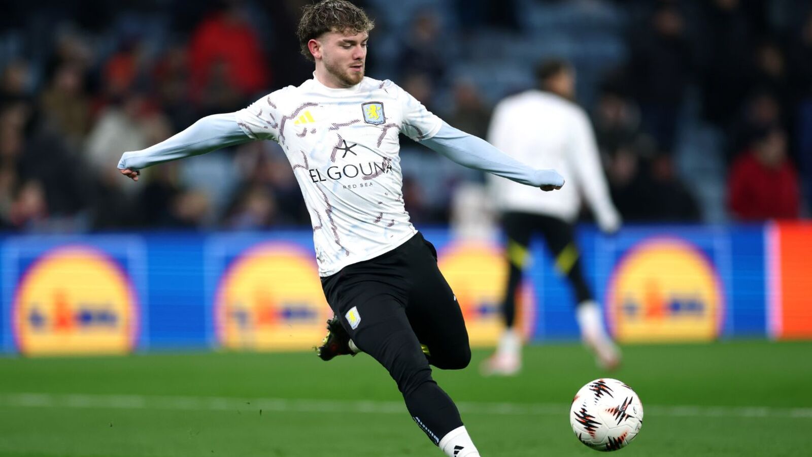 Elliott’s Villa return shows why his future still looks blocked ...