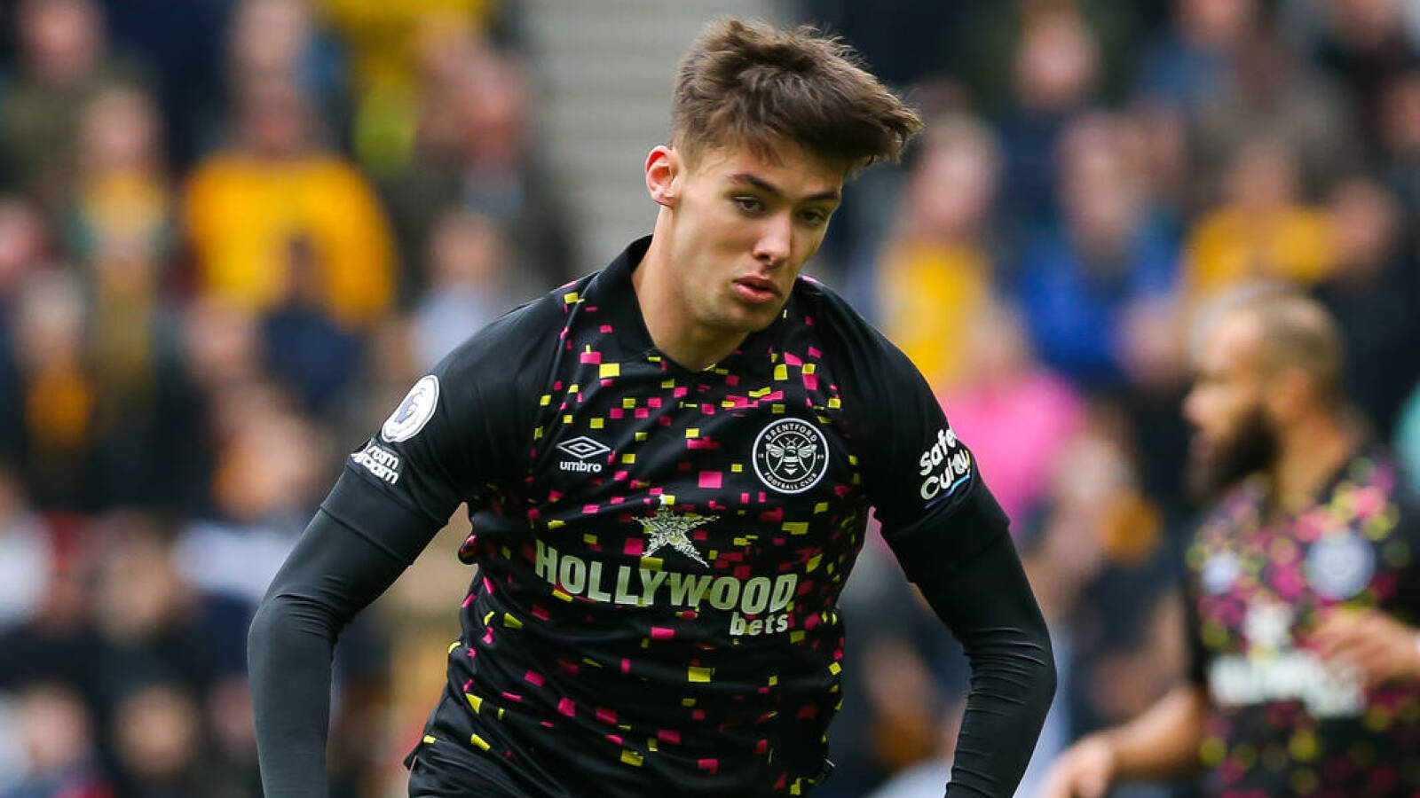 Manchester City considering signing 20-year old Brentford fullback