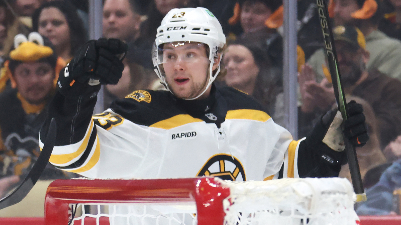 Avalanche Re-Sign Fabian Lysell