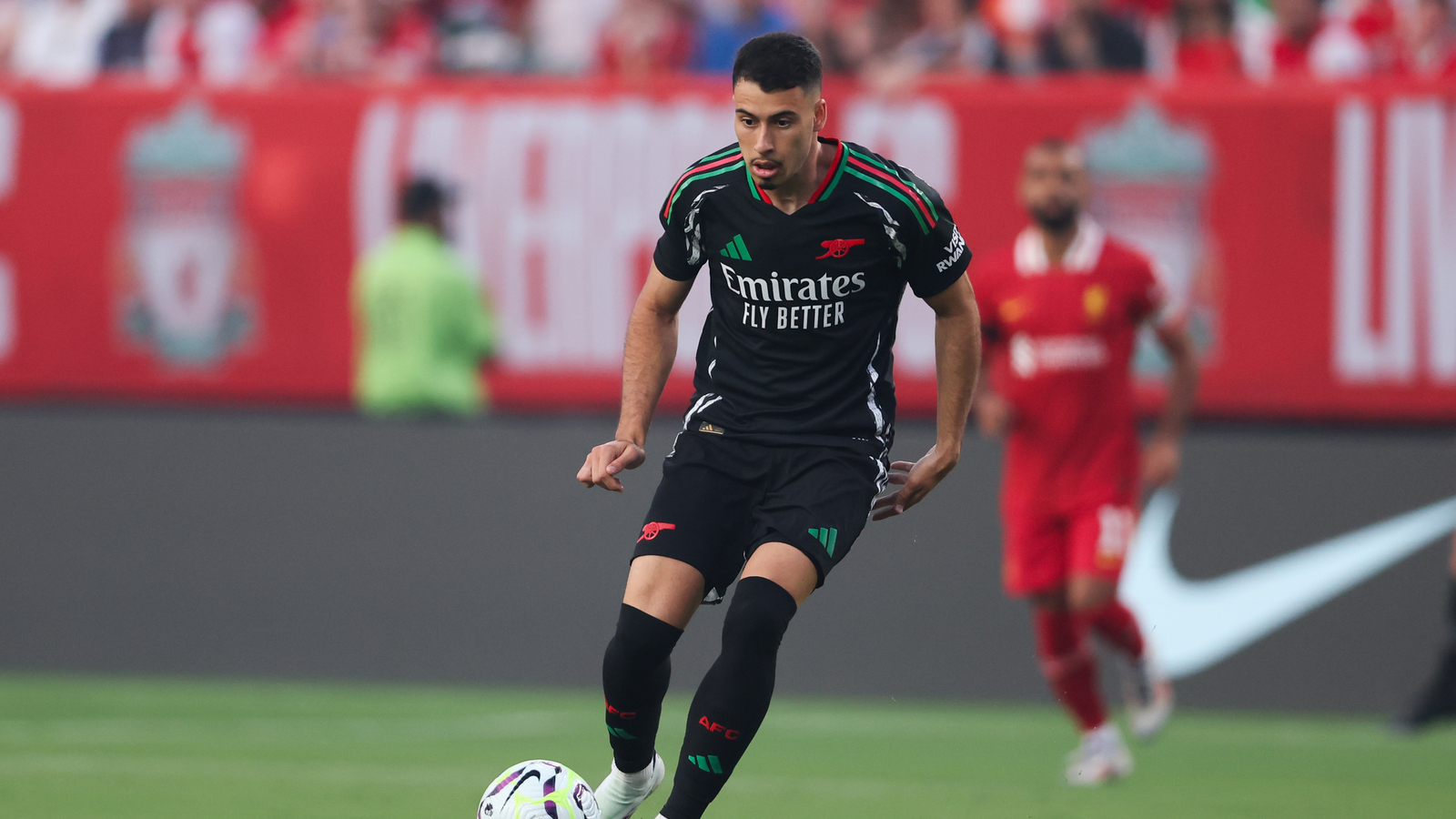 Report: PSG chief holds transfer talks with surprise Arsenal star’s ...