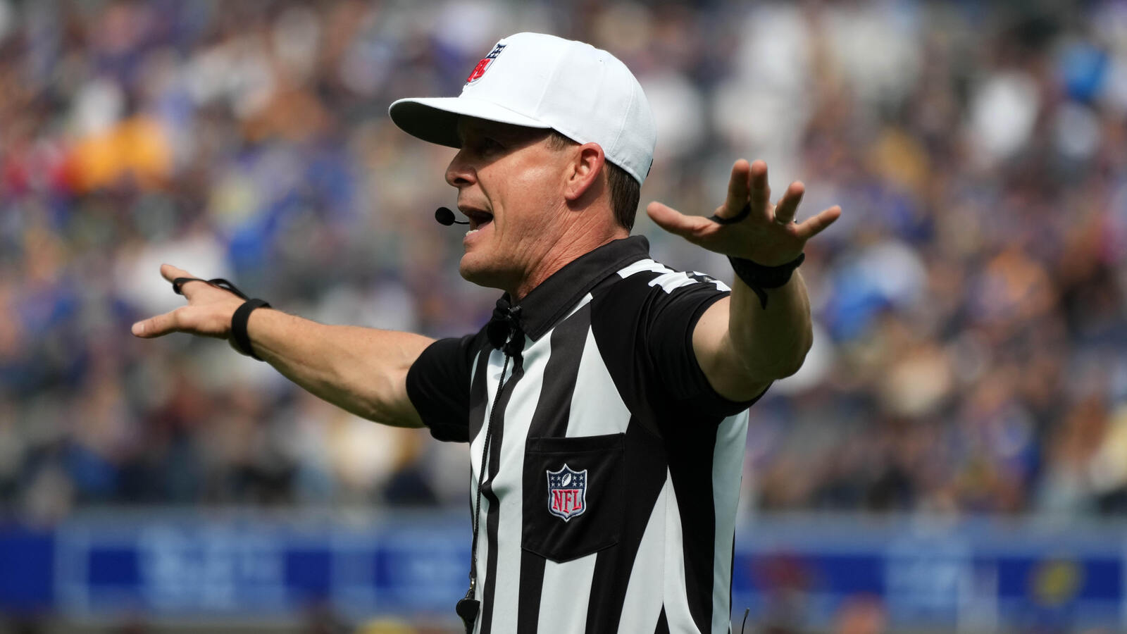 NFL has explaining to do on behalf of its officiating crew | Yardbarker
