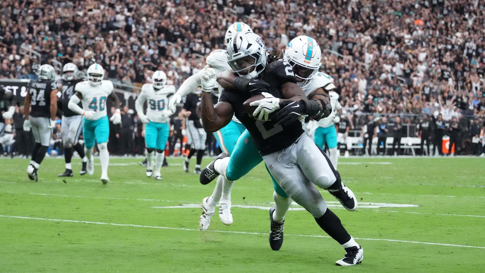 Ashton Jeanty Shines in Raiders' Season Opener