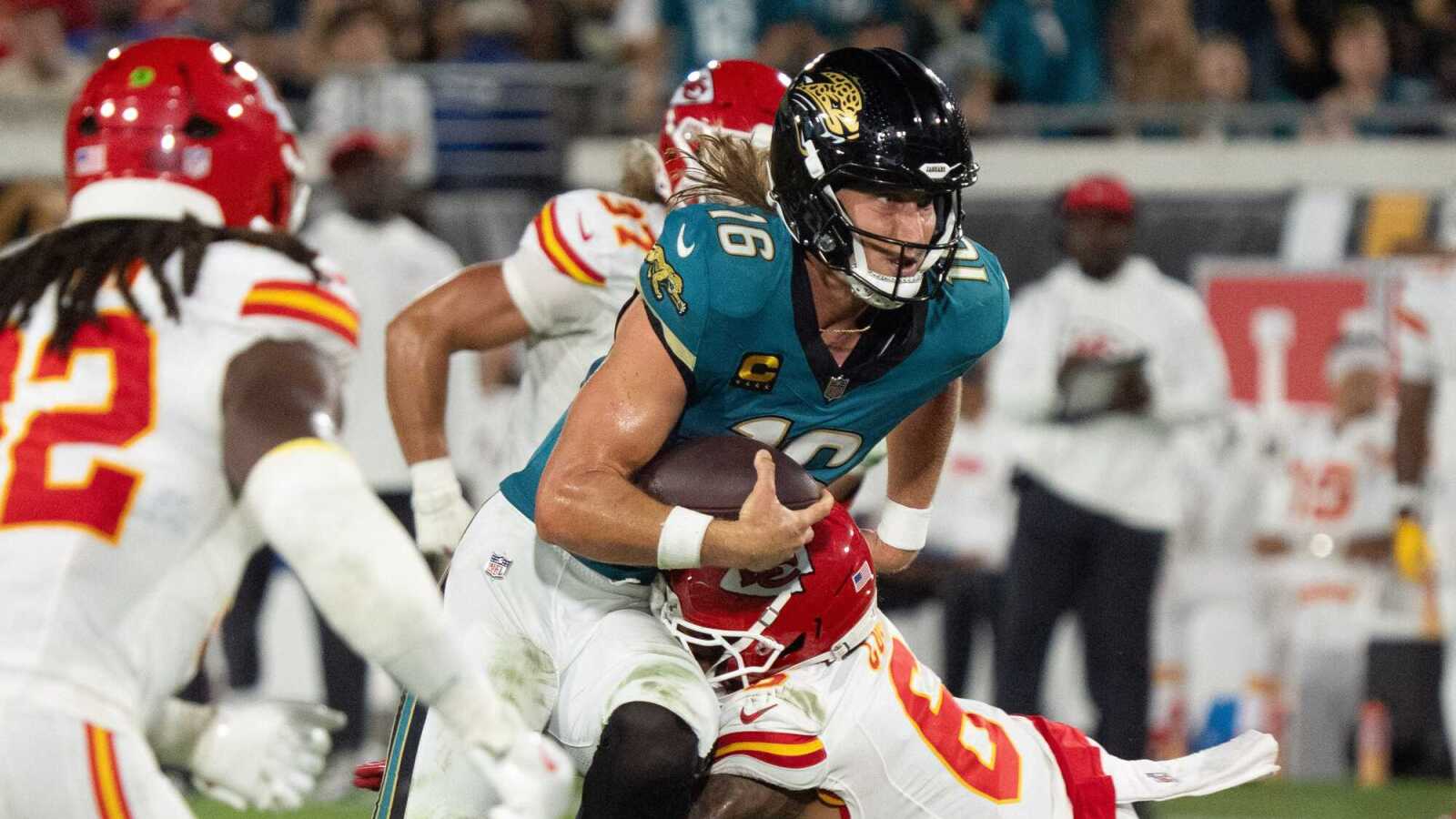 https://www.yardbarker.com/media/7/f/7f82549e7f1a05c6219c50ccdfd063cccf3e0017/thumb_16x9/jacksonville-jaguars-quarterback-trevor-lawrence.jpg?v=1