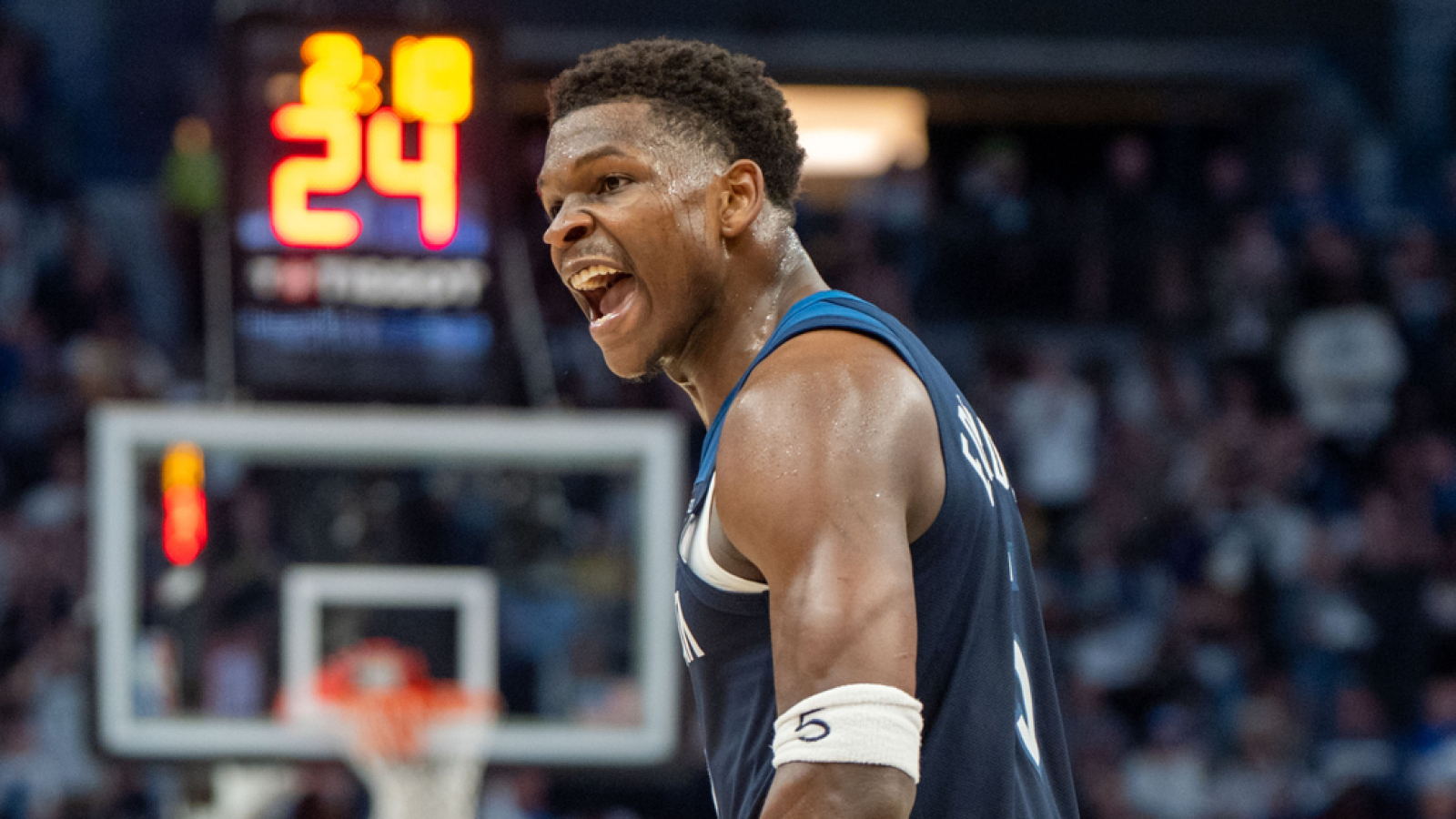 https://www.yardbarker.com/media/7/f/7faeb1d178839d908ab442810505bf4eff2343e6/thumb_16x9/multiple-200-three-pointer-nba-seasons-quiz.jpg?v=1