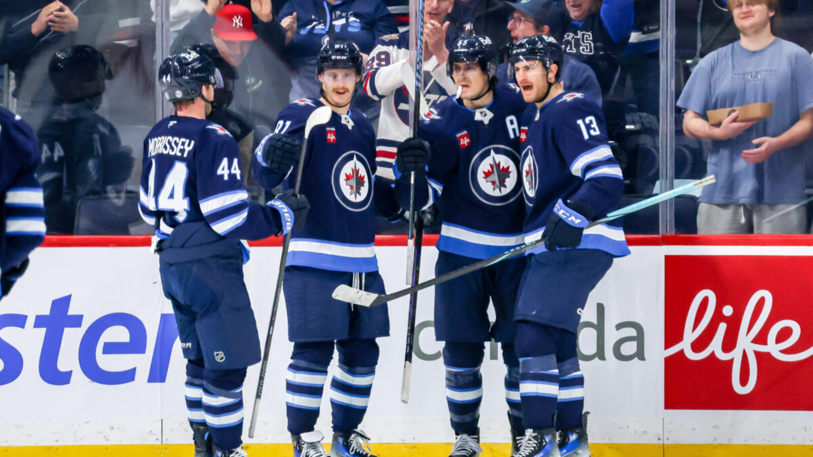 Jets Double Up on Blackhawks 6-3, Jets’ First Line Combines For 9 Points