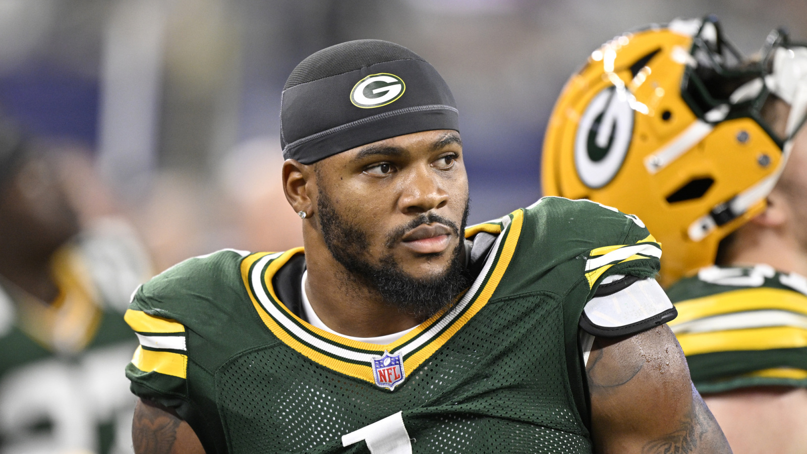 https://www.yardbarker.com/media/7/f/7fe4ef0af9ee88ba026e13796320692fd25b645e/thumb_16x9/micah-parsons-vulgar-reaction-packers-cowboys-tie.jpg?v=1