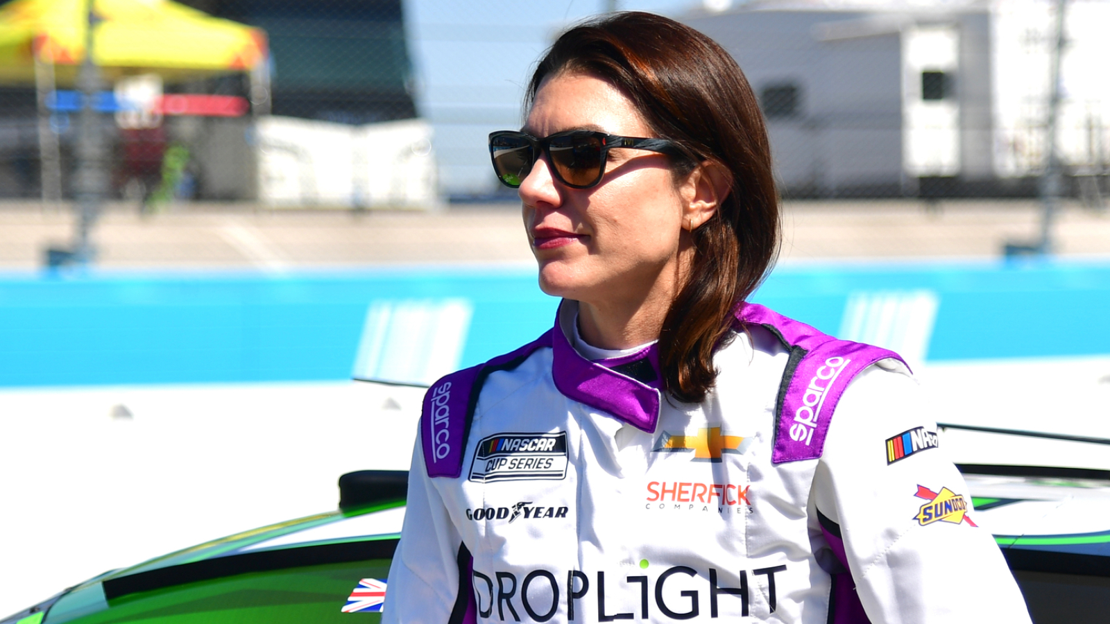 https://www.yardbarker.com/media/8/0/805e5ba0f438f8f7188e28e800609b7400372bcc/thumb_16x9/katherine-legge-bumps-corey-heim-out-nascar-cup.jpg?v=2