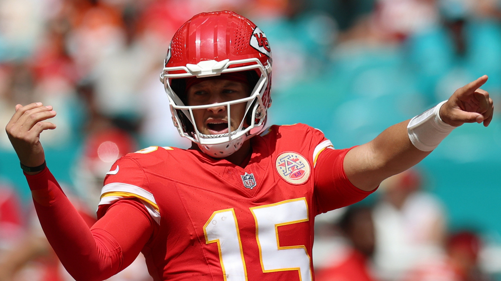 https://www.yardbarker.com/media/8/0/80e271ed5c9366442dfc4c63c72ec382201380af/thumb_16x9/two-minute-drill-chiefs-raiders-square-off.jpg?v=1