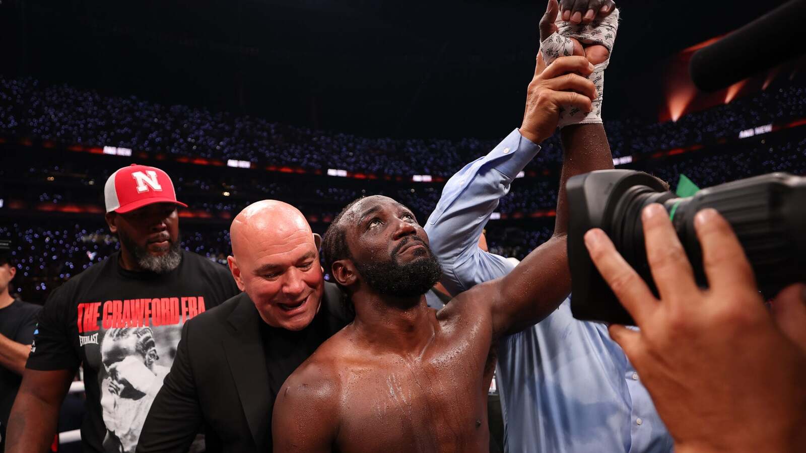 Dana White believes he could tempt Terence Crawford back to boxing following his recent hint