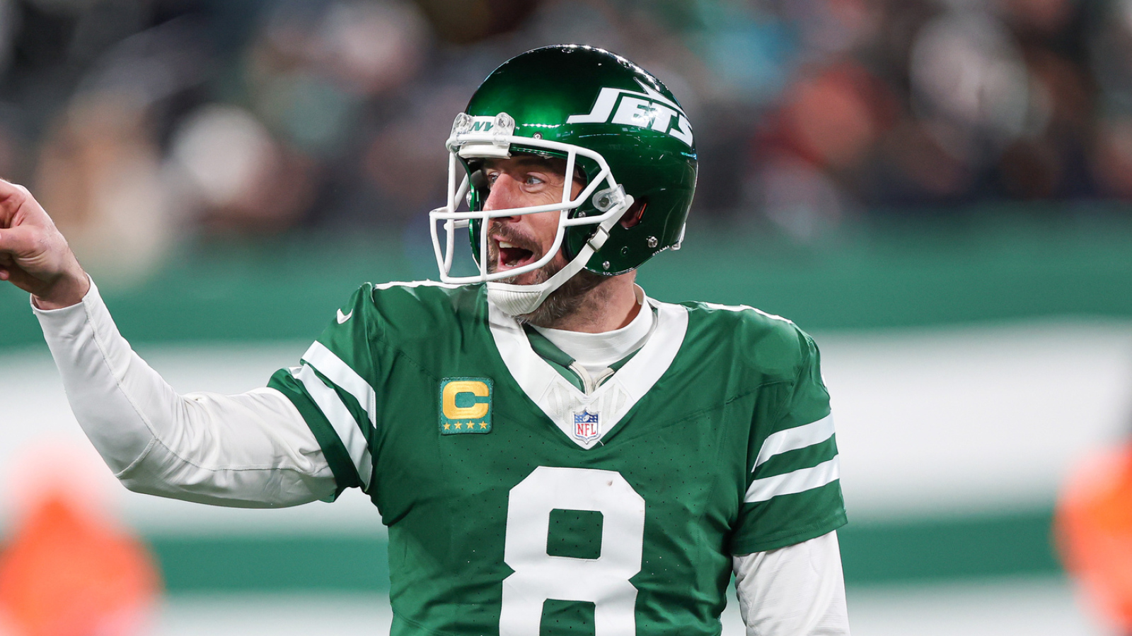 https://www.yardbarker.com/media/8/1/81359c4f41d4502a570337c721aa5e10e38c7bf1/thumb_16x9/insiders-address-aaron-rodgers-accepted-team.jpg?v=1