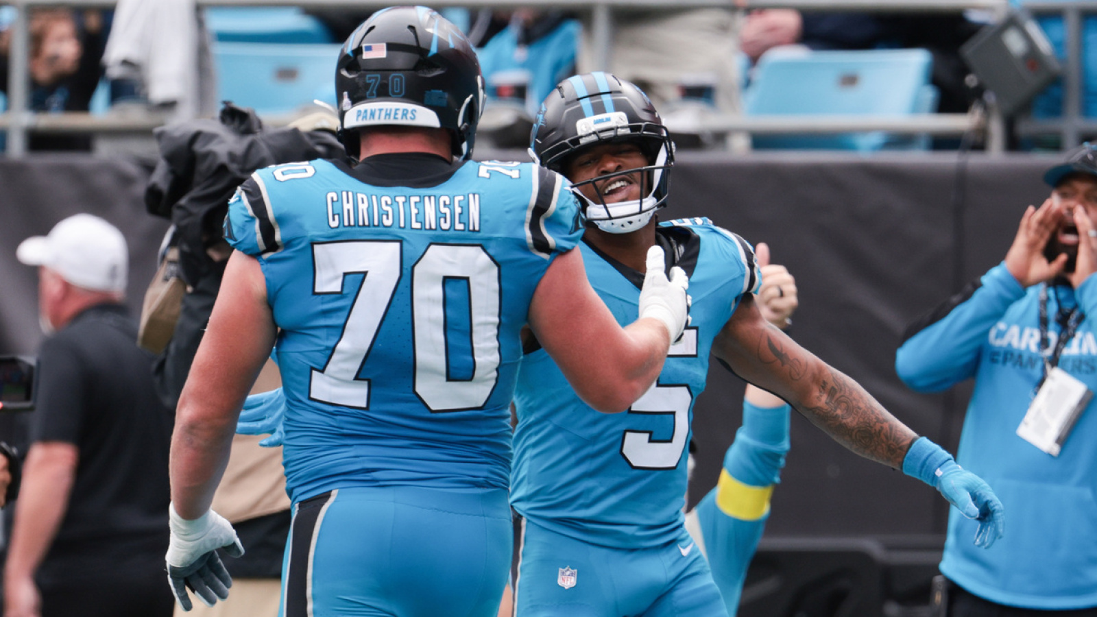 https://www.yardbarker.com/media/8/1/81b75ddd56f6720aa34574dfcdb8df1705fdb290/thumb_16x9/last-1000-yard-rusher-nfl-team-quiz.jpg?v=2