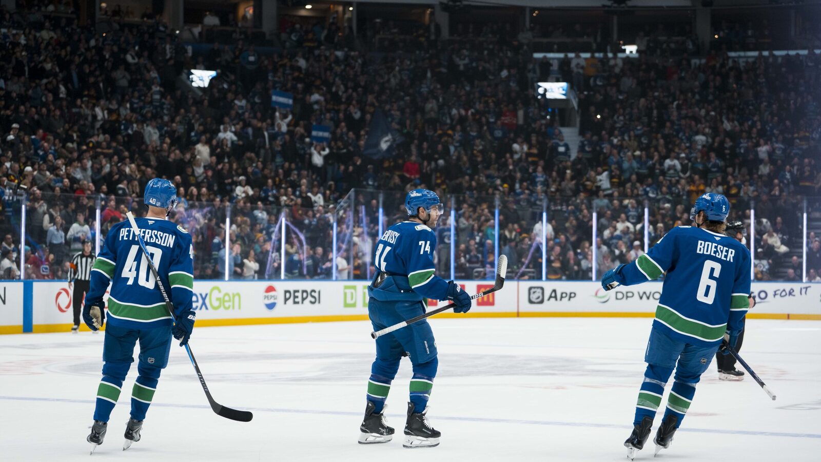 Scenes from practice: Malhotra hauls out line blender in attempt to help Canucks snap 10-game losing skid