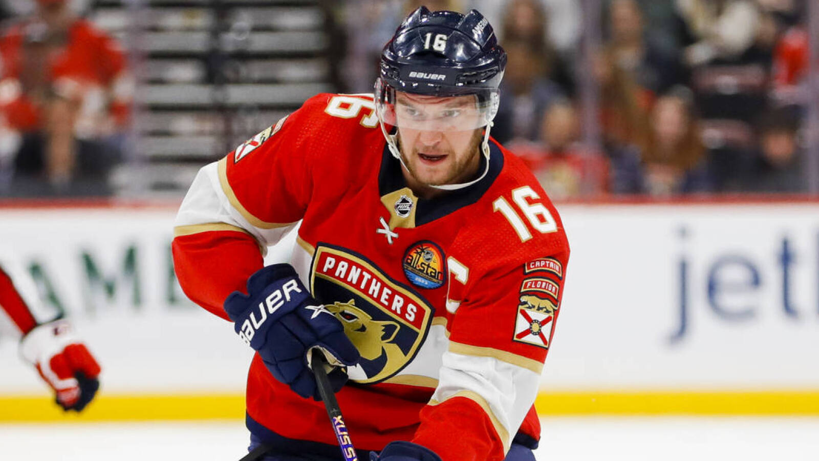 Fans anxious as Aleksander Barkov leaves Game 3 with lower-body