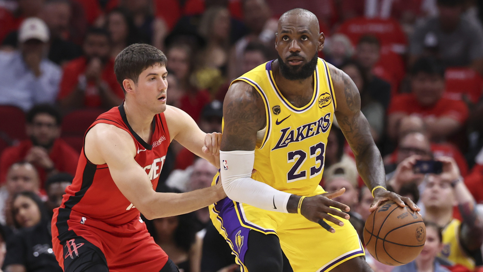 LeBron James' big moments lead Lakers to commanding series lead vs. Rockets