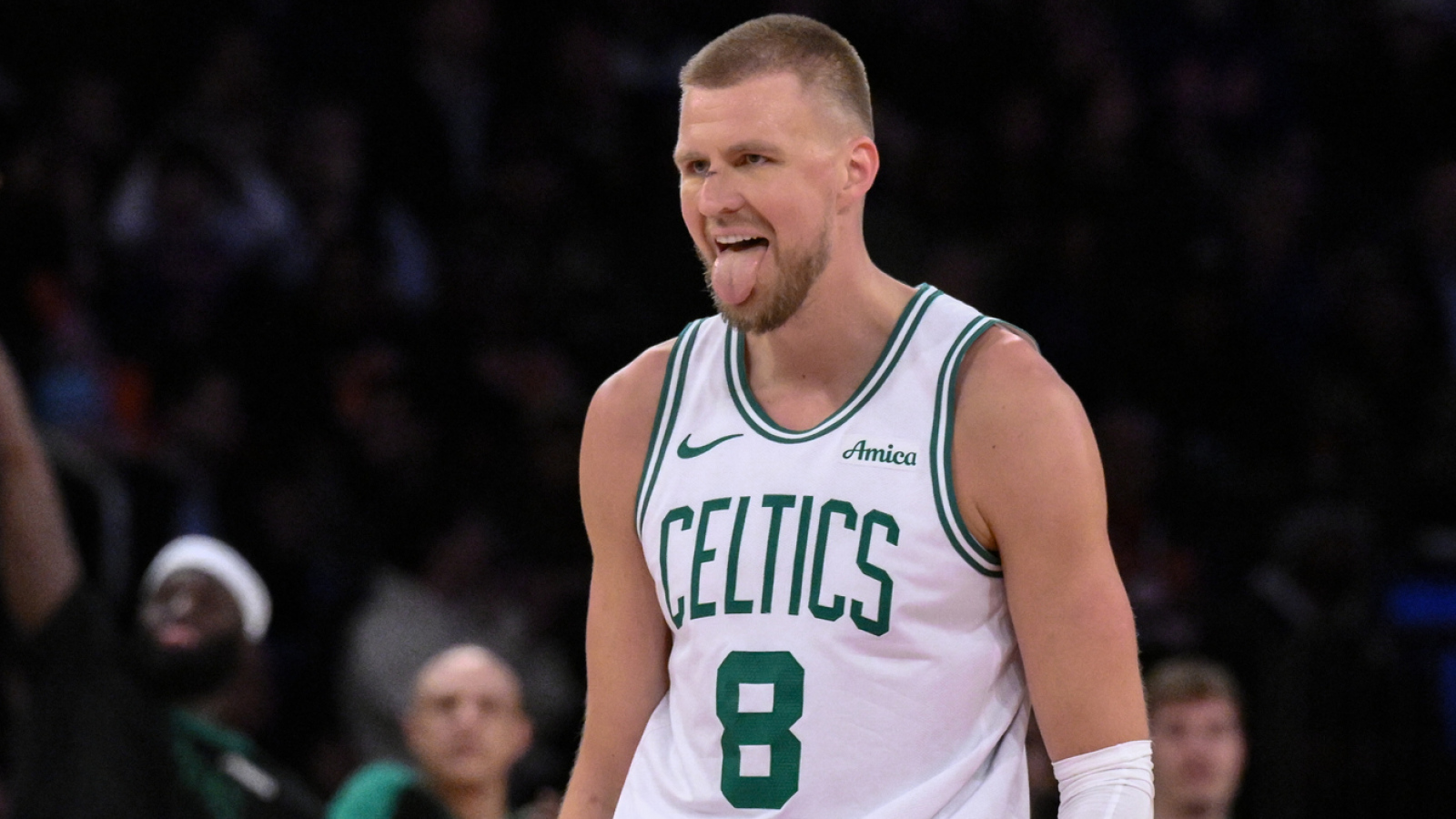 https://www.yardbarker.com/media/8/2/8224794710b57df31dffca88a6d70589749b00b2/thumb_16x9/nba-active-block-leaders-quiz.jpg?v=1